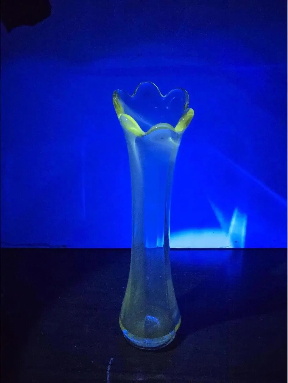 Vintage MCM Clear Swung Glass Vase, GLOWER